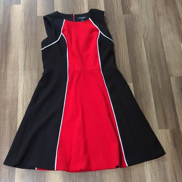 Liz Claiborne Dresses & Skirts - Liz Claiborne Black and Red Dress